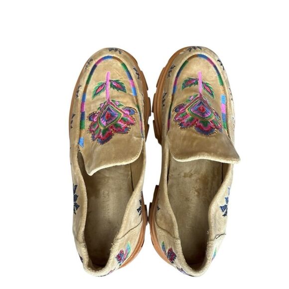 Farm Rio Embroidered Velvet Platform Loafers Beige US 8 Tropical Floral Chic - Picture 9 of 13